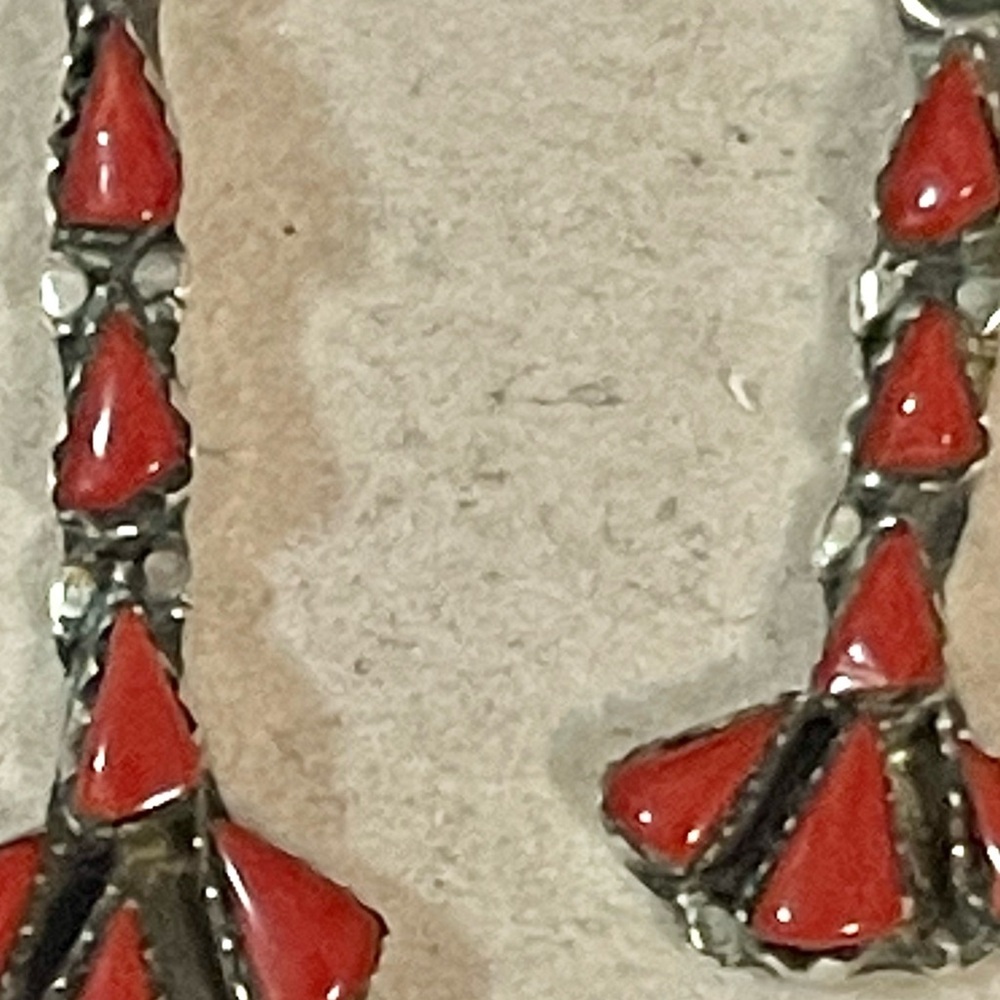 Vtg Native American Sterling  Navajo? Zuni? Post Red Dangle Coral Earrings - Picture 7 of 8